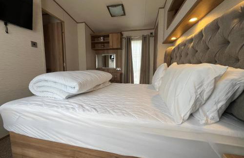 L60, Two bedroom caravan - California Cliffs, Parkdean Resort, Scratby - Sleeps 6, bed linen, towels plus Wi-Fi included - Sorry no pets - Foto 13