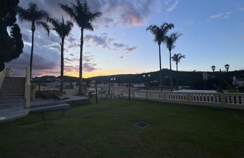 Mansão Por do Sol - Piscina Spa Sauna Centro - Foto 36