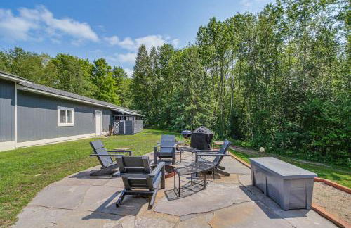 Quiet Lakefront Grand Rapids Cabin on 5 Acres - Foto 29