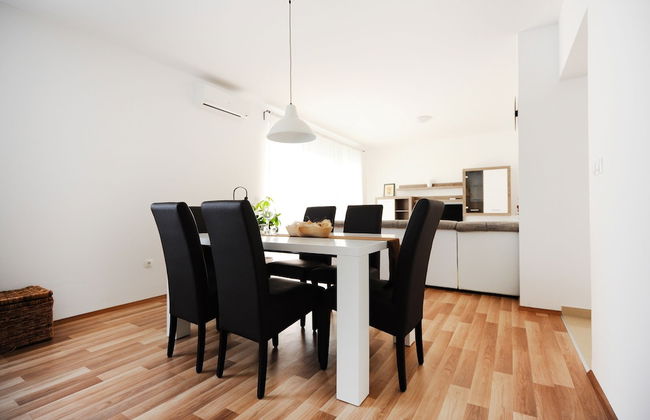 Apartments Hills - Photo 32