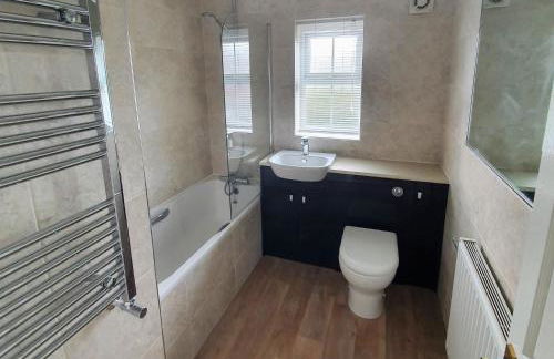 Beverley Central Townhouse Free Parking Sleeps 8 - Photo 20