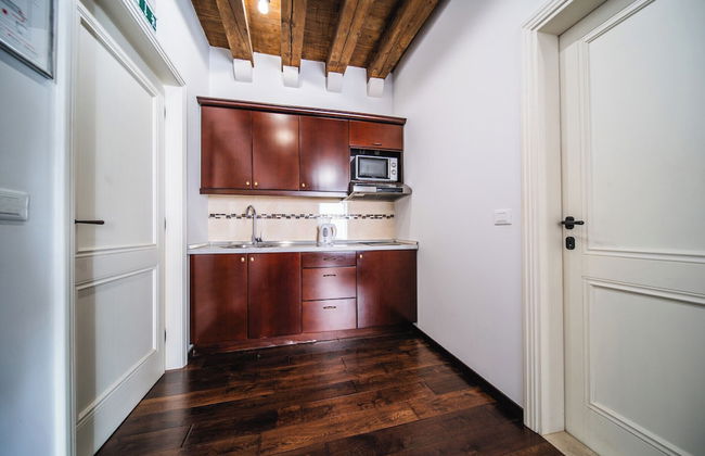 SUNce Palace Apartments with free offsite parking - Foto 17