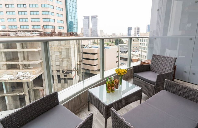 MAMAD - Sunlit Urban Escape with Balcony by Sea N Rent - Photo 37
