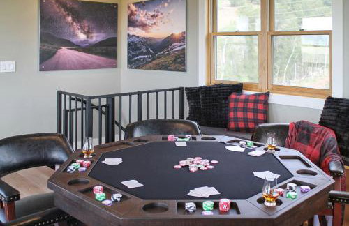 Awe Inspiring Mountain Lodge hot tub for large groups - Foto 45