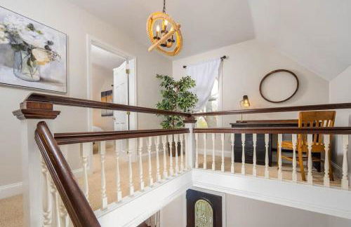 Urban Farmstead Family Retreat - Game Barn - Foto 15