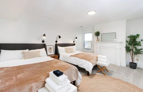 Stunning Apt w Rooftop & Game Room - Sleeps 10 - Foto 39