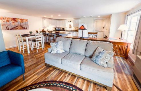 Upscale Moosehead lake Suite downtown Greenville - Foto 2