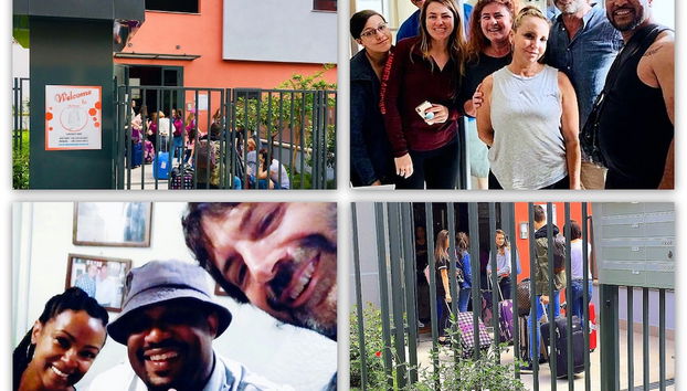 Check-in/check-out kiosk