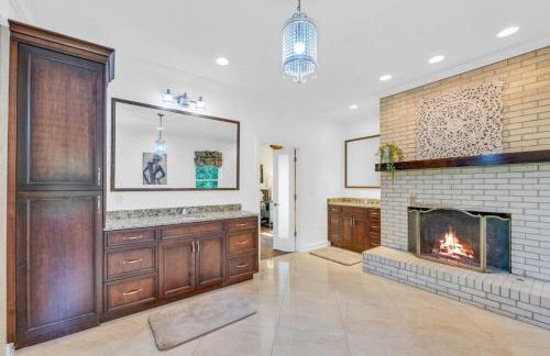 The Wexford French Chateau w Pool - Photo 45