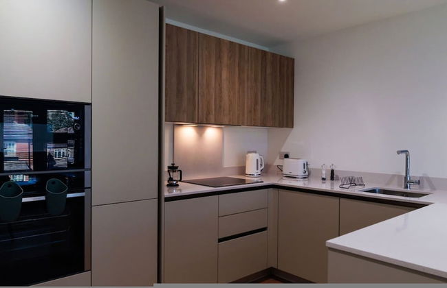 Luxury Manchester Apartment - Orange - Photo 5