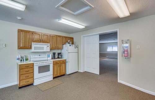 Lakefront Osage Beach Abode w/ Grill & Pool Access - Foto 19