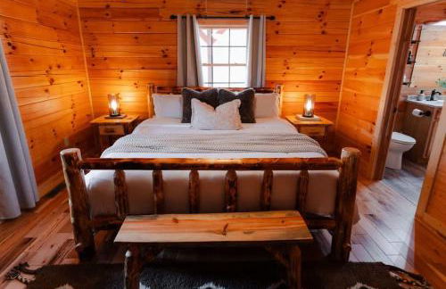 Sleeps 16 Luxury Cabin with Game Room & Hot Tub - Foto 17