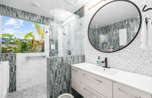 Nature-Inspired Stay with Pool, Fire Pits and More - Foto 43