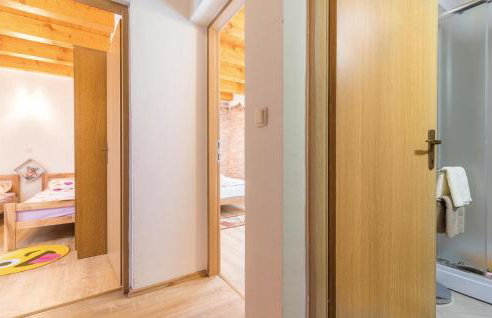 Two-Bedroom Holiday Home In Svetvincenat - Foto 19