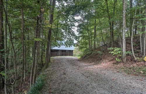 Yellow Mountain Blairsville Cabin with Scenic Deck - Foto 24