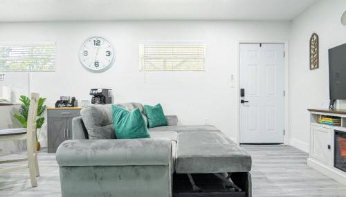 Dora's Haven Getaway-Cozy 1Bedroom with Boat or Camper Parking- Free - Foto 3