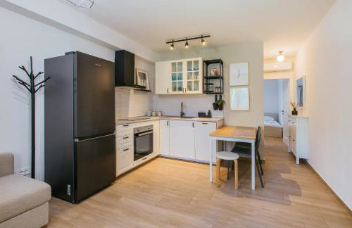 Peaceful Family Apartment with PRIVATE GARAGE Free Parking, Split - Foto 2