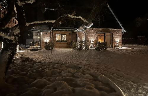 Traumhafte Ferienwohnung am Park, großer Balkon, voll ausgestattete Küche, Schreibtisch, WiFi, Smart TV, Carport, Wallbox, Fahrräder - Foto 15