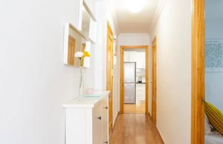 Elegant Malaga Retreat - Photo 10