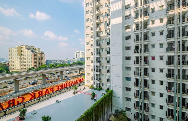 Simply Clean And Spacious Studio Signature Park Grande Apartment - Foto 15