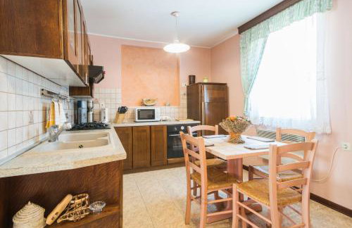 Villa Giovanna, a charming Villa with pool in a beautiful landscaped garden - Foto 24