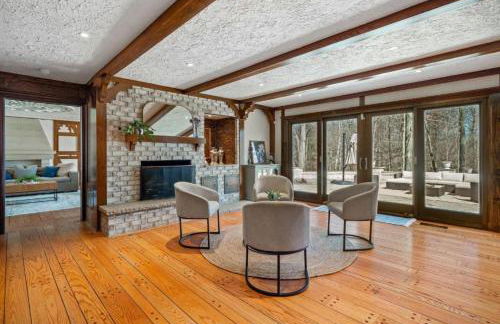 Unique Estate 5 Bedrooms Fire Pit Sleeps 10 - Foto 26