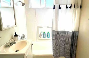 Minimalist 1 bed by Airport & Old Town - Foto 6