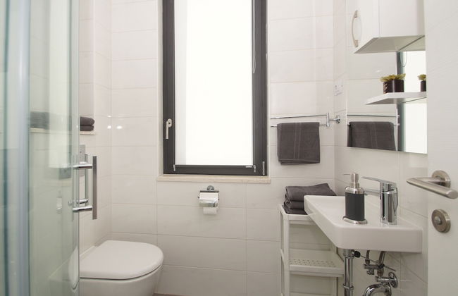 White Cloud Apartments - Photo 32