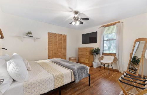 Downtown Gem- Dog Friendly Walk to Everything - Foto 29