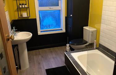 2 Bed House - Garden & Excellent Wifi - Foto 10