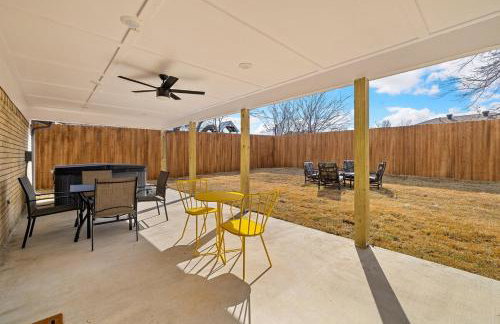 Frisco Getaway Hometel w the Spa and Outdoor Kitchen - Foto 44