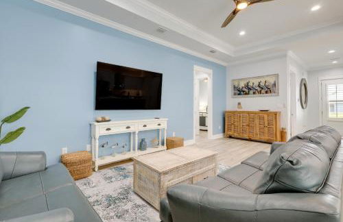 Bright Foley Home with Patio - 7 Mi to Wharf and Beach - Foto 4