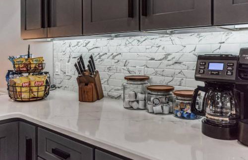 RiverEdge Haven Hot Tub, 5 Beds, Kayaks Near ND - Foto 27