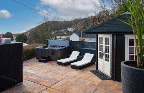 Pendine Sands Edith Villas - a luxury seaside home with beautiful sea views - Photo 19