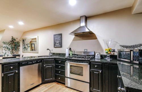 Old-World Classic Building Downtown - Photo 16