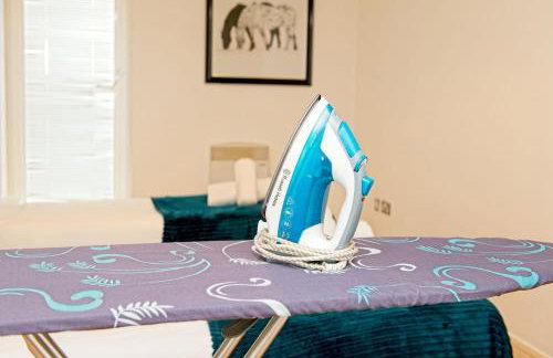 Birmingham City Centre Beautiful Apartment Walking Distance to Bullring Shopping Centre Private Parking - Photo 11