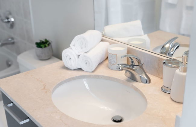 elegant condo with panoramic views - Foto 14