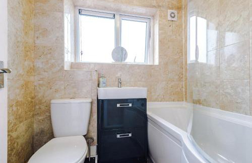 Middleton 4 Bed Free Parking Long stays - Foto 14