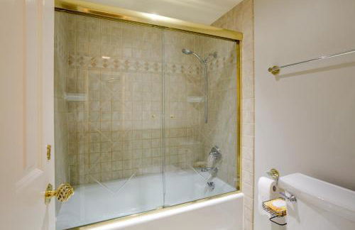 Upscale Denver Condo with Communal Deck and Gym! - Foto 12