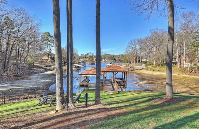 Winding Down by Avantstay Sleeps 20 + Dock, View - Photo 55