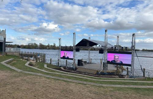 Hot tub retreat, at Tattersall Lakes caravan - Foto 4