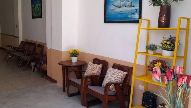 White House by Sorot - Foto 3, Recepción