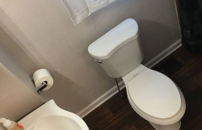 Windsor Park Pad apt 2 min to Mass Ave With AC - Foto 15