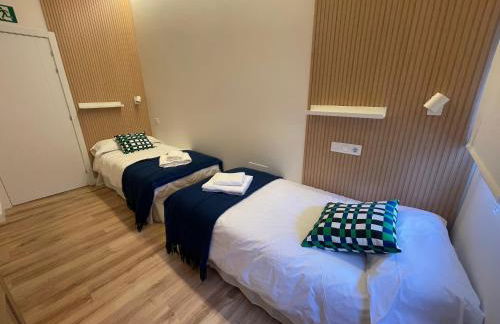 A 4 min andando del metro 3 habitaciones con baño privado - Foto 14