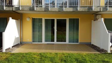 Sonnenstrahl im Küstenwald - Foto 1