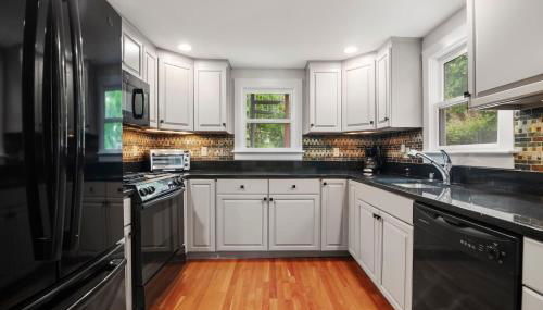 Rare Private Deck Dog Friendly Walk to Harbor - Foto 3