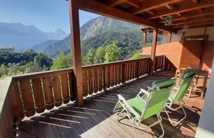 DOLOMITI ALTE VIE con parcheggio privato e garage moto - Foto 3