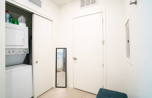 Minimalist & Alluring Condo, Walk to Mile High - Foto 3