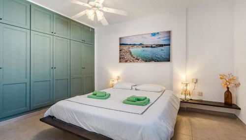 Costa Caleta - Foto 3, wardrobe