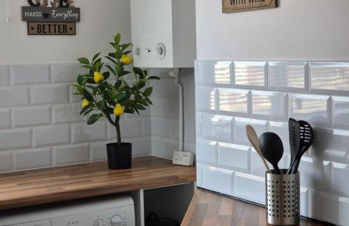 2 Bed Maisonette with Sofa Bed - Ideal for Groups #26C - Foto 30